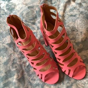 🛍4 for $15🛍 Bella Marie strappy pink heels